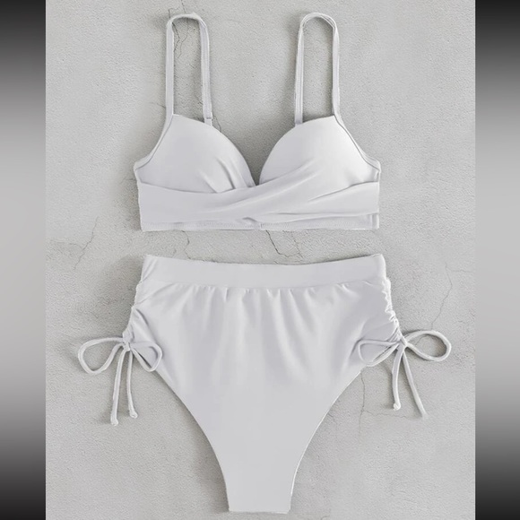 SHEIN multiple bikini sets with sarong - Picture 4 of 6